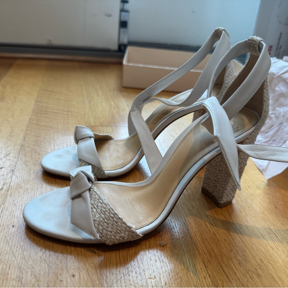 Alexandre Birman Cream Textured Heel Sandals
